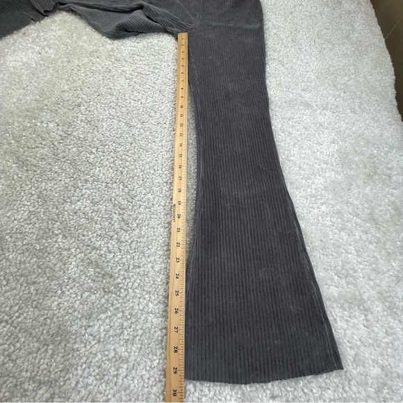 Aerie Gray Ribbed Flare Pants Velour Pull On Med Long ALTERED to 29.5” inseam - Picture 8 of 8